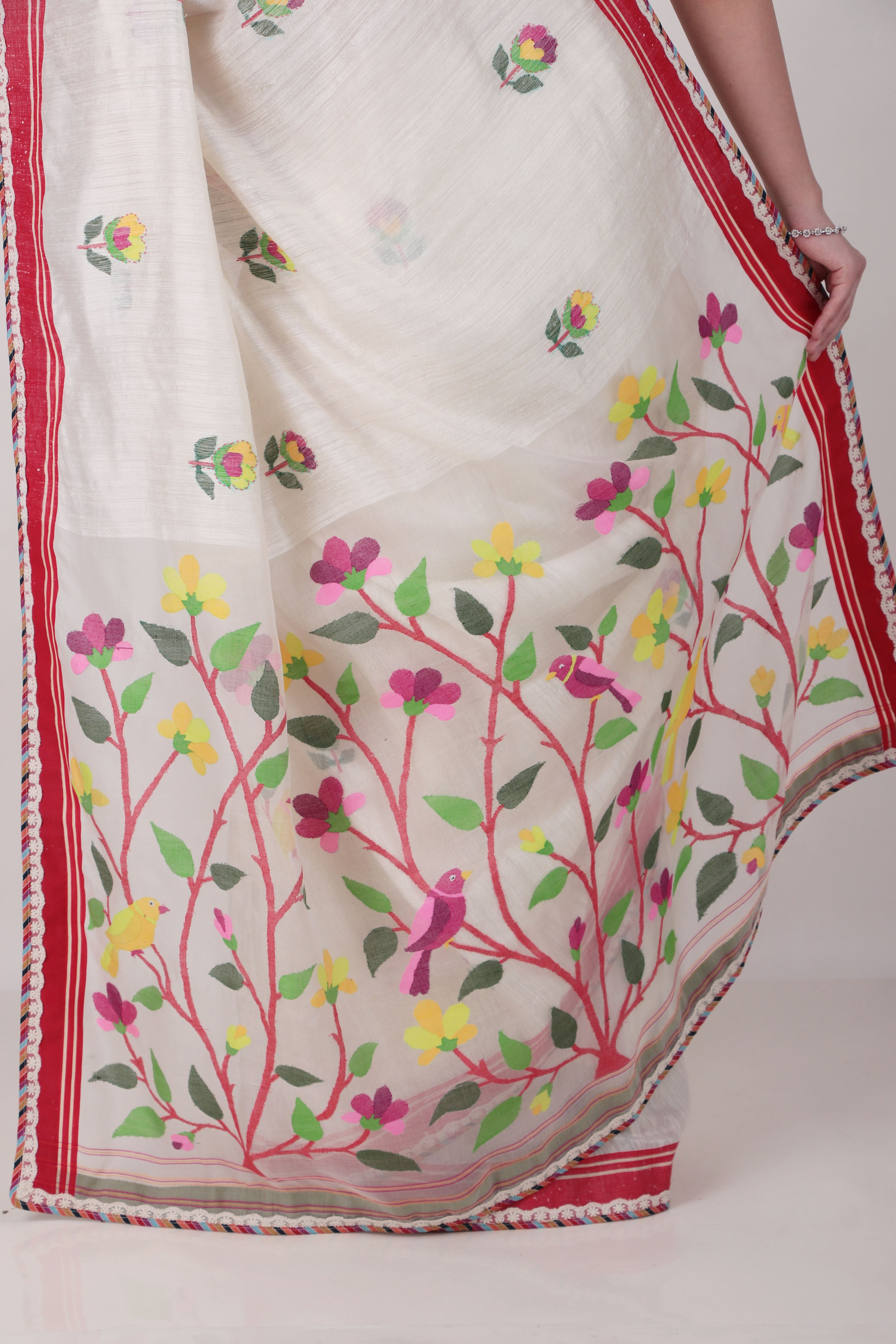 PANKHURI - Off white saree
