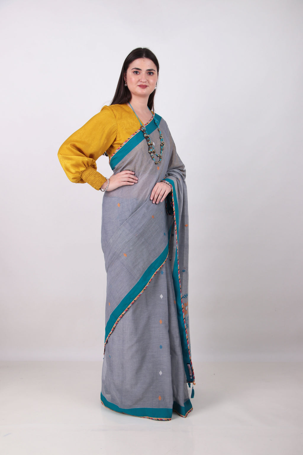Vanani - Bluish Grey Saree
