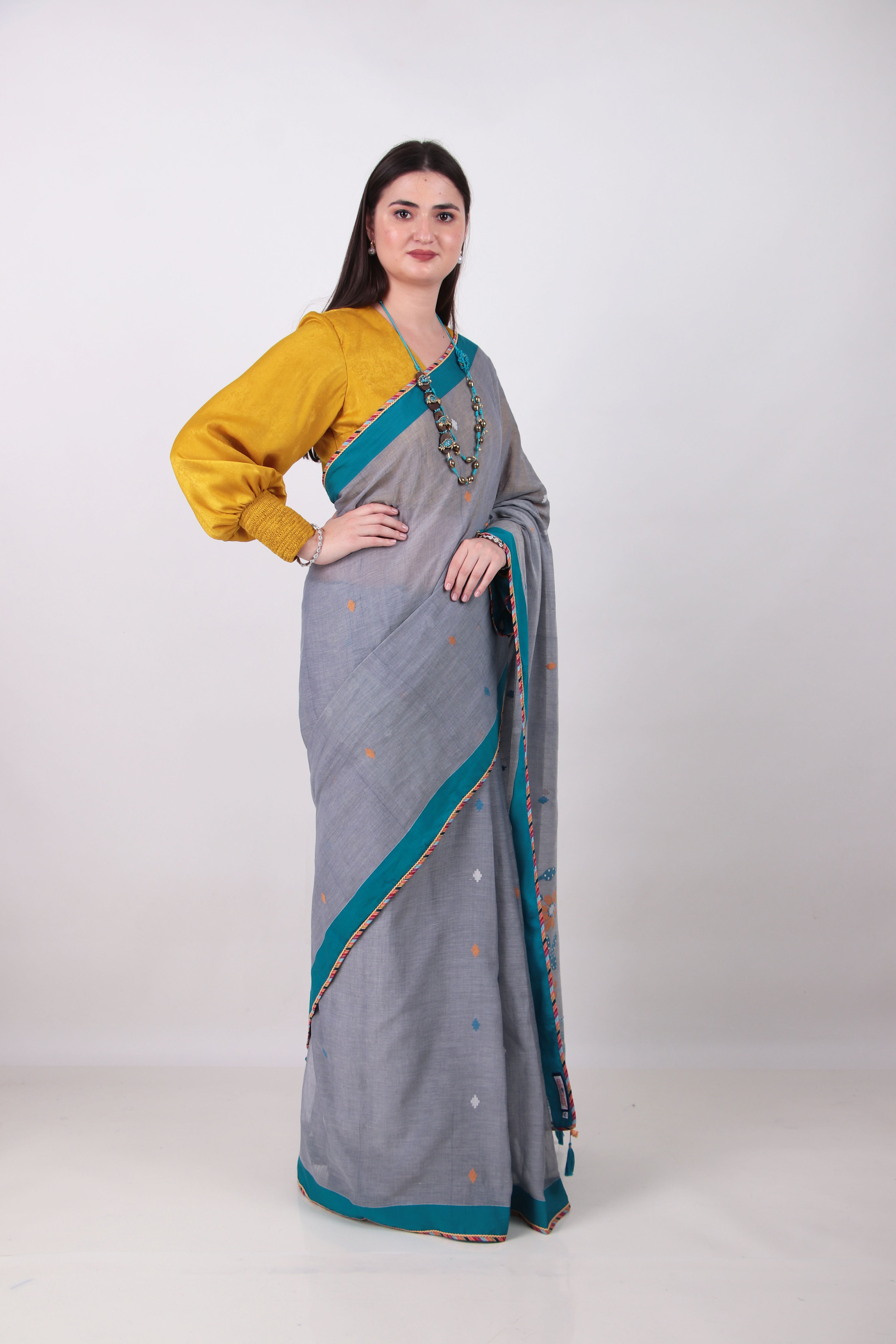 Vanani - Bluish Grey Saree
