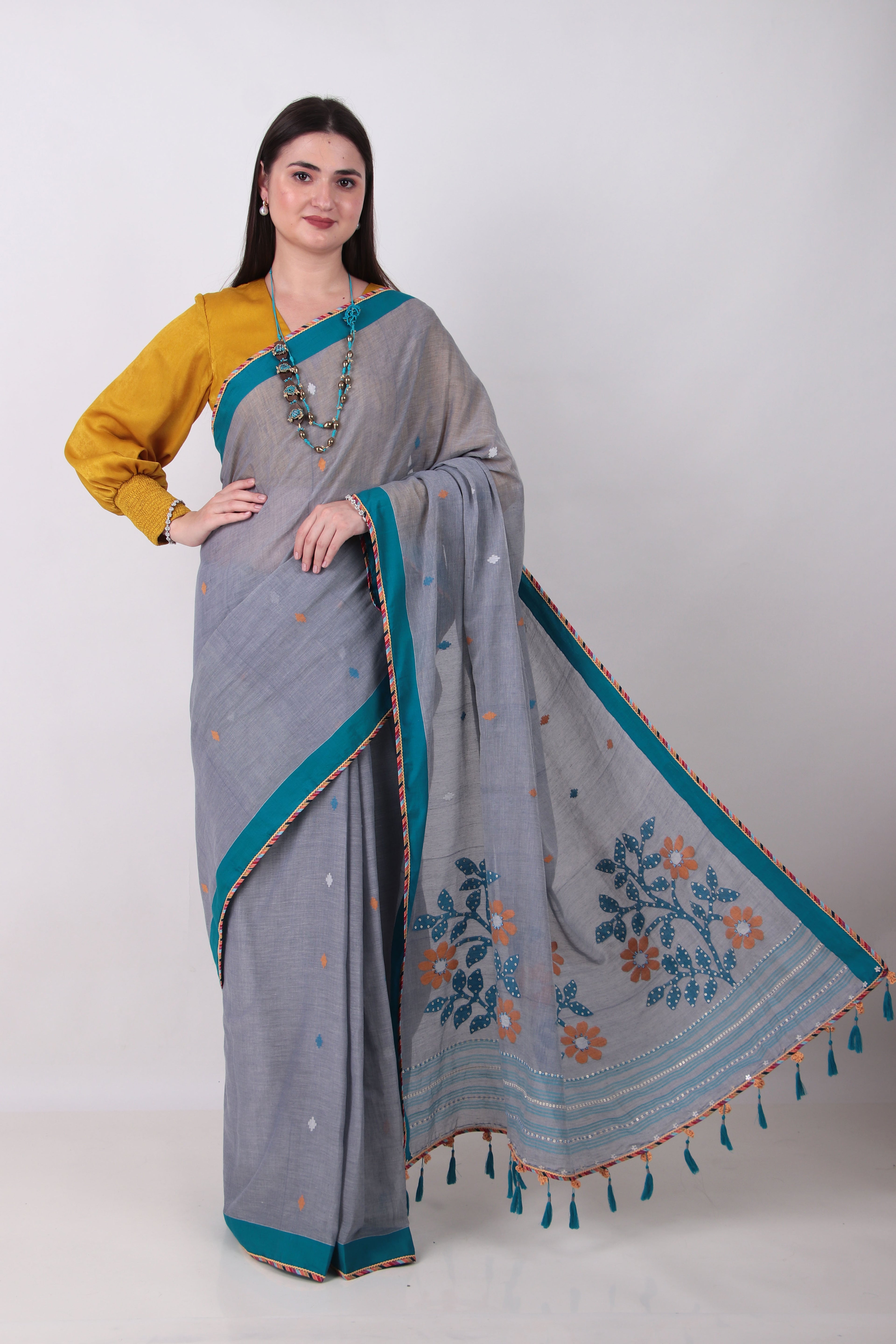 Vanani - Bluish Grey Saree