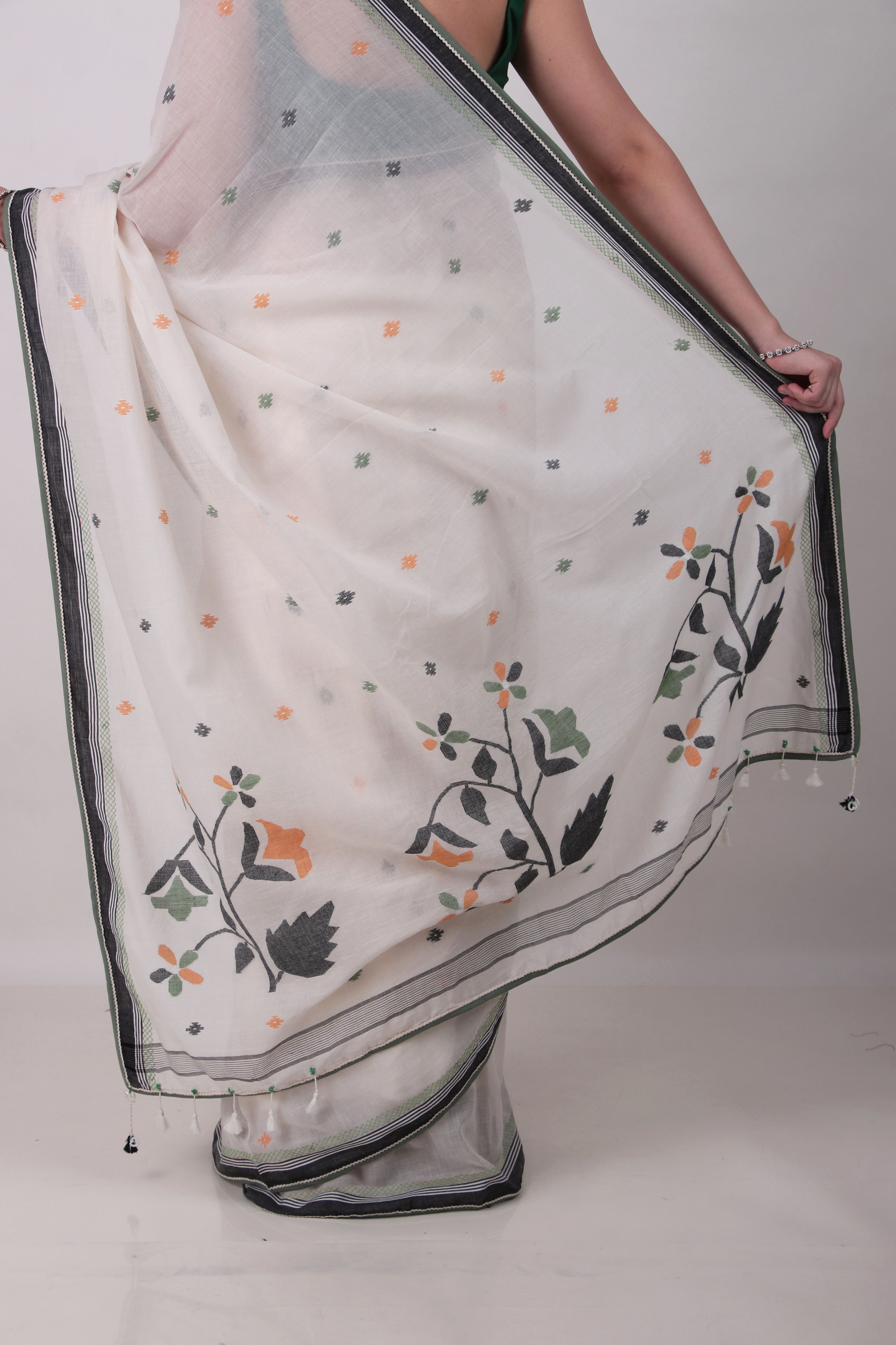 AVANI- off white Saree