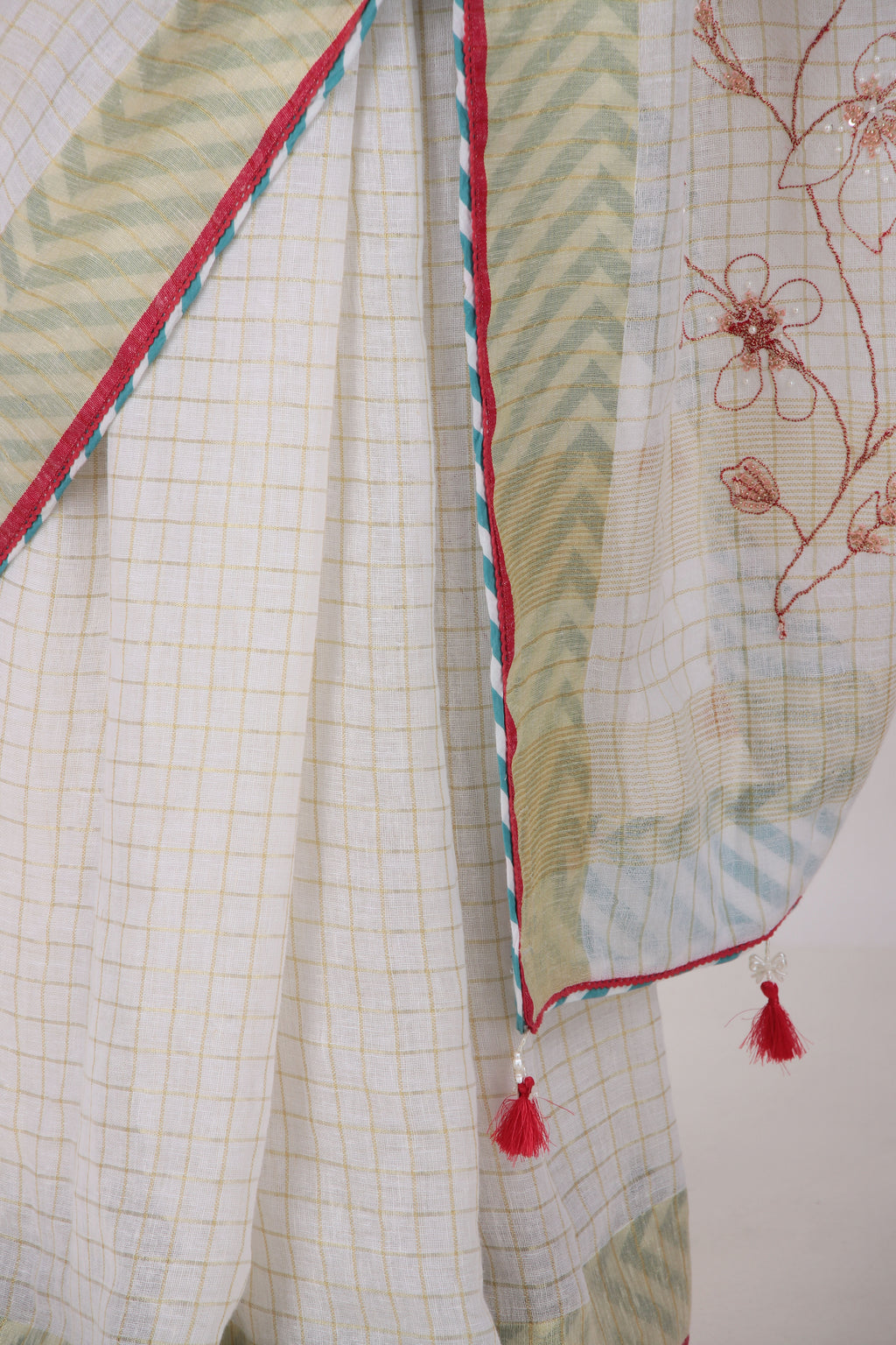 Ojaswi- Off white Saree