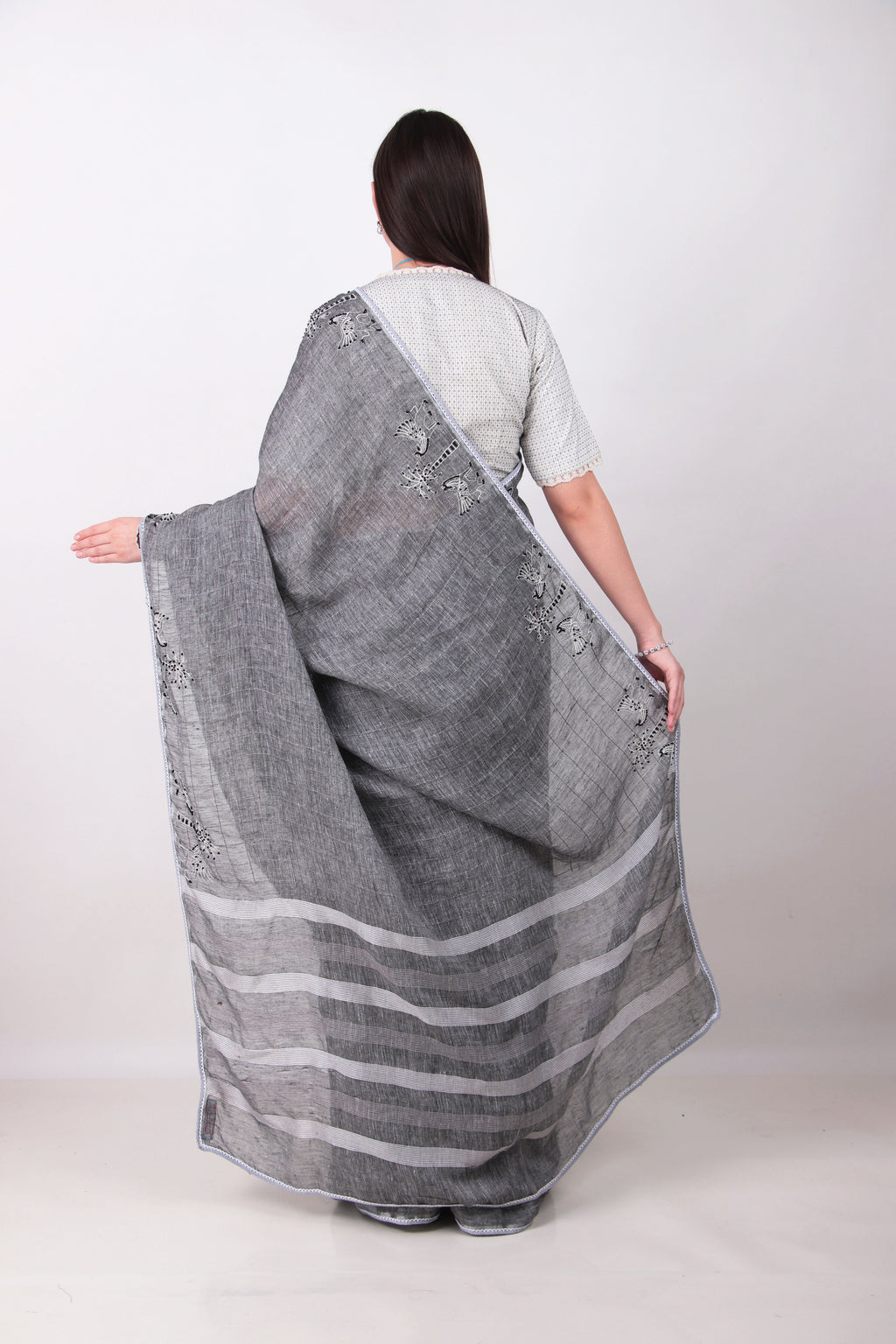 MAHIKA- Grey Saree