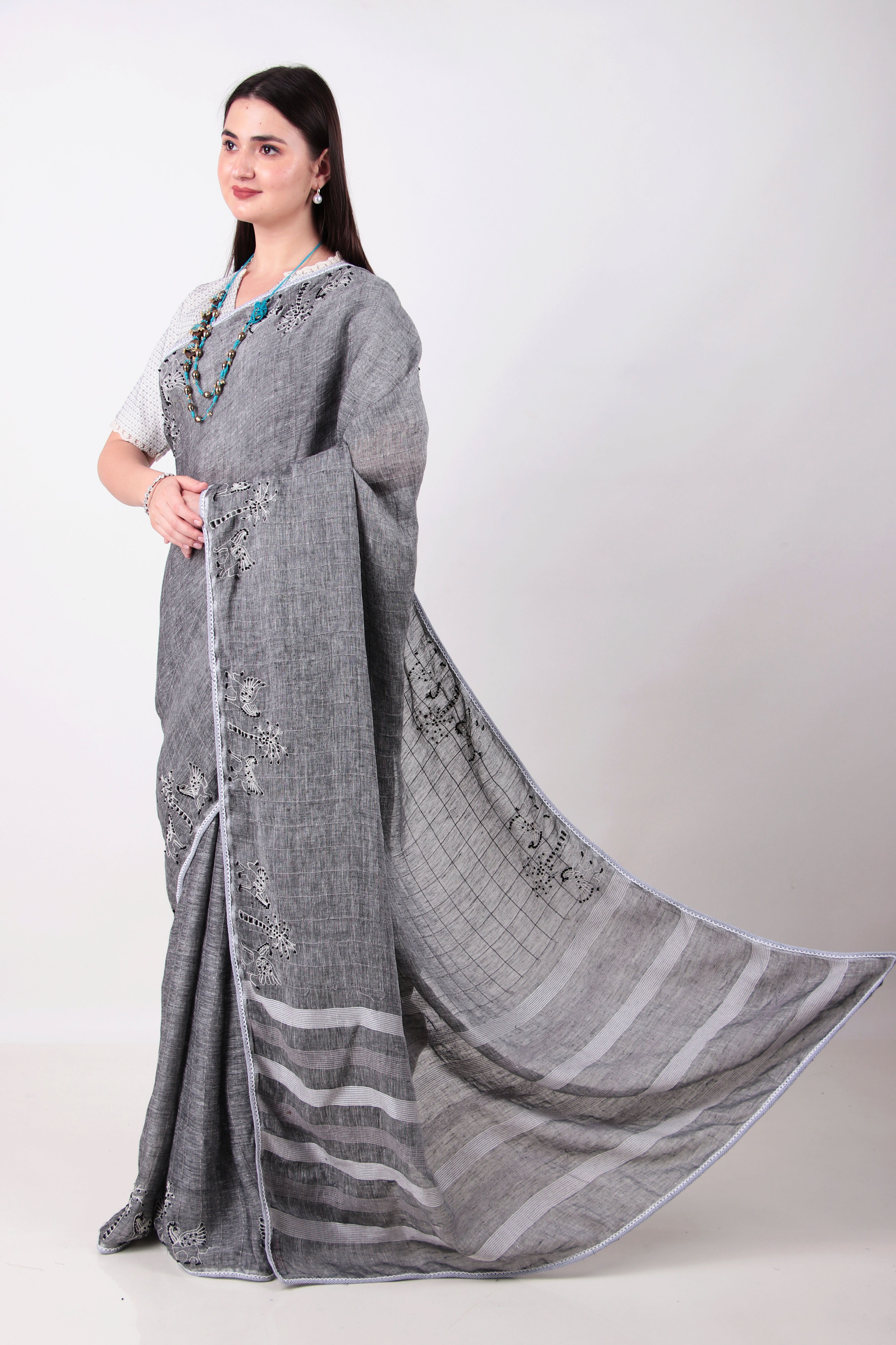 MAHIKA- Grey Saree